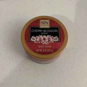 SPA Luxury Cherry Blossom Scent Body Scrub:8oz/227gm